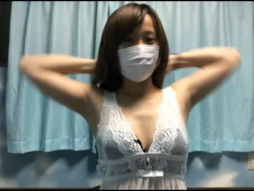 FC2-1183347 【ライブチャット】巨乳ロリな女の子のクリトリス集中責めオナニー