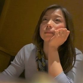 Watch for free FC2-2492324 【数量限定】美人ママと飲み会の後終電 ...