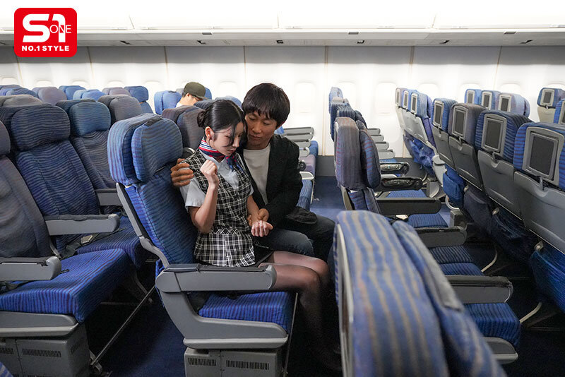 客の少ない深夜便は美しい客室乗務員の性的賠償フライト 七ツ森りり （BOD）
