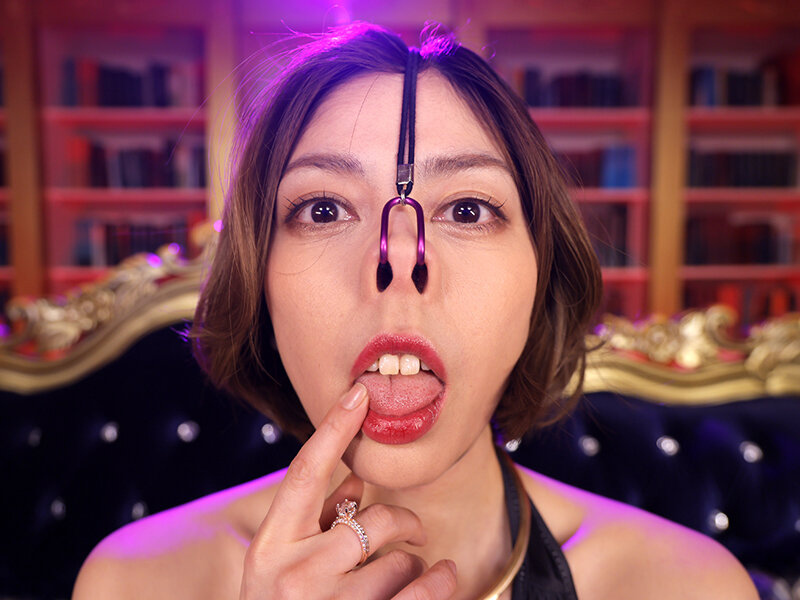 【FANZA限定】ブタ鼻チン嗅ぎ淫語マダム 卯水咲流 パンツとチェキセット