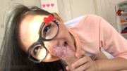 激カワなリボンメガネの中国美女の超絶☆フェラでたまらず口内射精♪