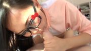 激カワなリボンメガネの中国美女の超絶☆フェラでたまらず口内射精♪