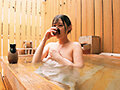 【FANZA限定】【夢幻調査隊】平日に一人で温泉昼飲みを楽しむ女性急増！なぜかスタイル抜群エロ度100％越え【検証】露天風呂で話しを聞いてみた結果！みんなめちゃのんべえSEX好き判明！ 有馬みずきちゃんのパンツと生写真付き 3