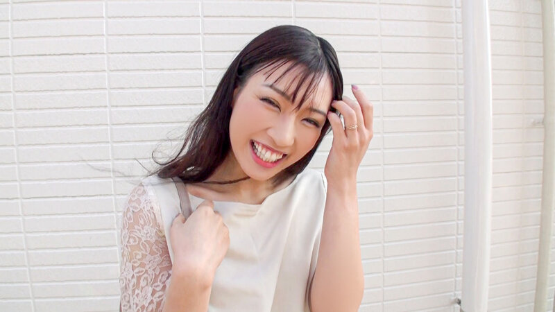 SNSでナンパした美人人妻が、旦那以外の身体に興奮してドエロい本性さらけ出しちゃいました！ 宮城りえ