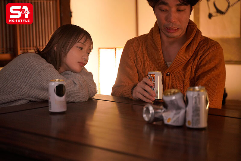 【FANZA限定】年末年始、古い学生寮で女学生とおじさん管理人が2人きり…禁断シチュに欲情した中年ち●ぽと寂しさ埋めたい若い少女おま●こは相性良すぎて合体し続けた。 兒玉七海 生写真3枚セット