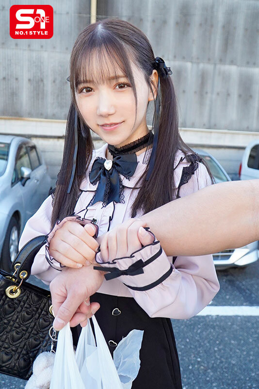 【FANZA限定】「あなたのシコシコ、絶対に手伝いたい」助けたメンヘラ美少女が僕に完全ラブ依存！どんなこともシテくれる異常な愛情オナニーサポート 三田真鈴 生写真3枚セット