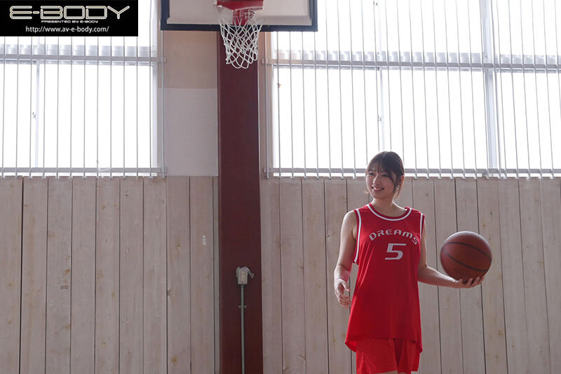 【FANZA限定】あの女子大生バスケプレイヤーは青い瞳のハンガリー人ハーフ美女 高身長170cmで脱いだら巨乳Gカップ 早瀬セイナ AVデビュー 生写真3枚セット