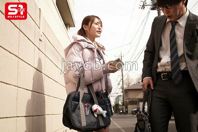 マセガキ女子生徒のからかいボッキ挑発にまんまと射精（イカ）されまくる童貞教師の僕。 白石透羽 生写真3枚セット