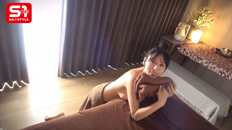 金松季歩を秒で全裸！秒でSEX！「えっ！ここは本当にムりぃぃぃ！！！」ドッキリ即ズボGP！ （ブルーレイディスク） 生写真3枚セット