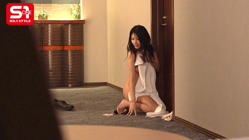 金松季歩を秒で全裸！秒でSEX！「えっ！ここは本当にムりぃぃぃ！！！」ドッキリ即ズボGP！ （ブルーレイディスク） 生写真3枚セット