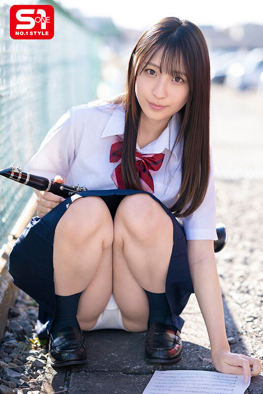 【FANZA限定】いつも練習熱心でパンチラ気付いてない！吹奏楽部の無防備なあの娘がたまらない！ 新木希空 生写真3枚セット