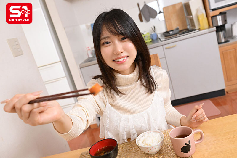 【※脳破壊注意】 やっと出来た初カノジョの正体は… テニサーの男全員とノリでSEX！ 「ヤッちゃう？」が口癖の チンハメビッチでした…。 安達夕莉 （BOD）
