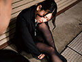 飲みすぎたフリしてデカチン部下を誘惑する淫乱女上司 紗々原ゆり 生写真とパンティ付き 2