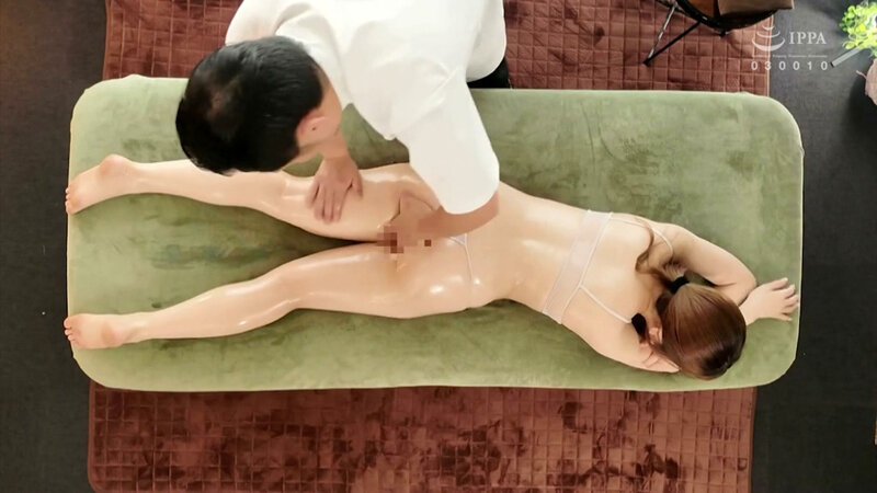 【FANZA限定】【快楽中毒】媚薬漬けOLのアへトロ顔晒らします。 末広純 生写真とパンティ付き